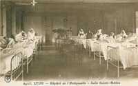  1914-1918 Lyon hopital de l'Antiquaille salle des blesses Lyon hospital of Antiquaille room of the casualties.jpg 